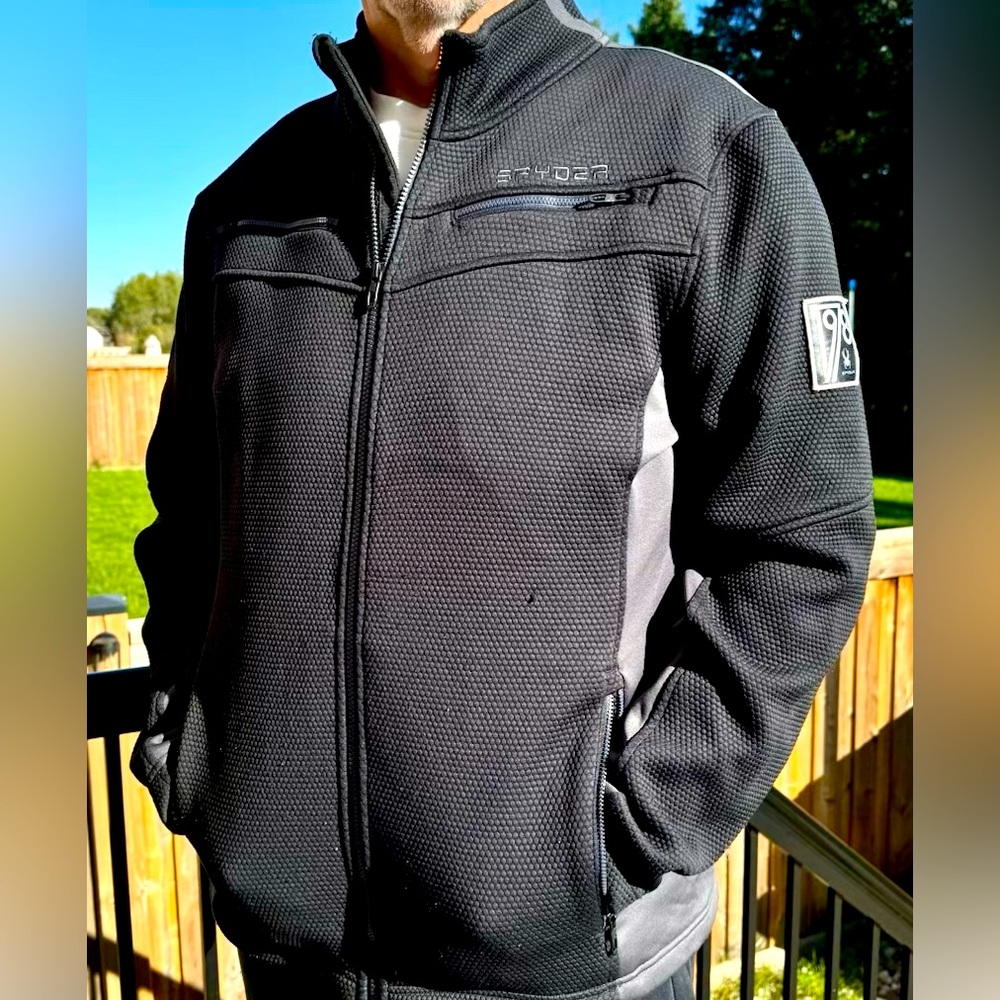 SPYDER Full zip jacket.